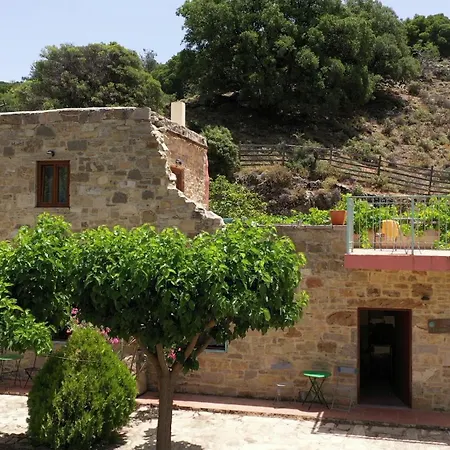 Akros Oreon, Omalos Apartment *